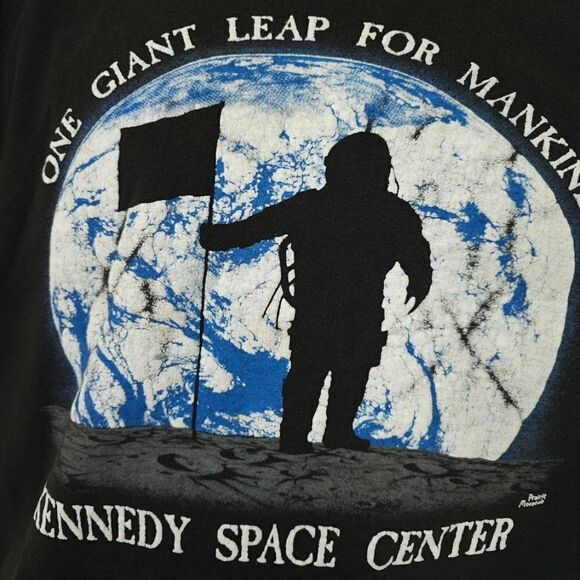 NASA Kennedy Space Center T Shirt Vintage 90s Moon Landing Made In USA Mens - Picture 2 of 8